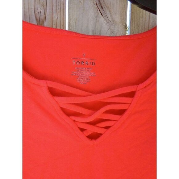 Torrid Red Strappy Foxy Tee Cold Shoulder T-Shirt Women's 2 (2X 18/20) #14777235 - Picture 5 of 8